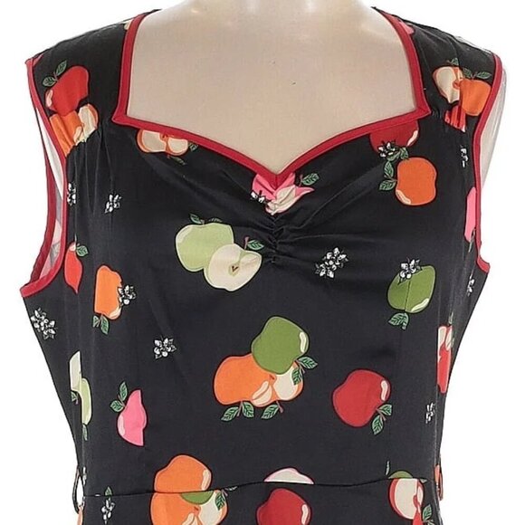 NWT Apple Dress in Red and Black by Voodoo Vixen - Picture 2 of 3